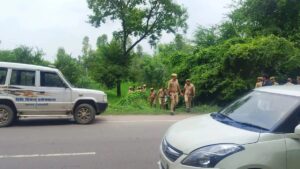 Highway side : बाराबंकी में महिला सिपाही की हत्या, शव हाईवे किनारे खेत में मिला ?