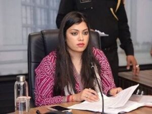 Where are you posted : नोएडा की पहली महिला DM, जानें कहां-कहां पोस्टेड रही हैं IAS मेधा रूपम, बरेली से हुई थी शुरुआत ?