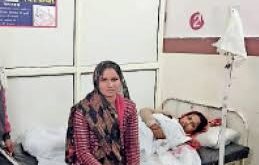 The system of negligence: लापरवाही का सिस्टम:रात को अस्पताल बंद, निजी डॉक्टर के दरवाजे पर हो गया प्रसव, गर्भनाल में फंसने से नवजात की मौत