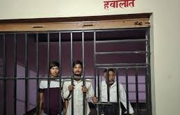 Accused arrested : जौनपुर: तेजीबाजार में बदले की आग में हुई सरोज पाठक की हत्या, तीन आरोपी गिरफ्तार ?