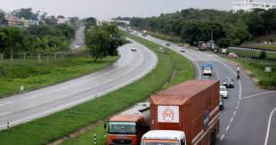 Mohand on Doon Highway : दून हाइवे पर मोहण्ड के जंगल में ट्रक खराब होने से आज फिर लगा जाम