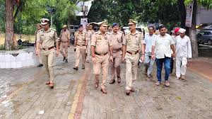 Police took over the front : कांवड़ यात्रा में प्रशासनिक निर्देशों की अनदेखी: बुलंदशहर रोड पर पुलिस ने संभाला मोर्चा ?