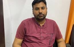 There was a commotion : मिर्जापुर में रिश्वत लेते रंगेहाथ पकड़ा गया लेखपाल एंटी करप्शन की कार्रवाई से मचा हड़कंप ?