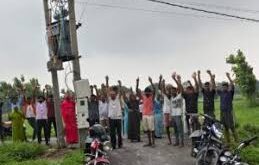 Connection cut off : जौनपुर बिजली बिल नहीं चुकाने पर यूनियन बैंक शाखा का कनेक्शन कटा ?
