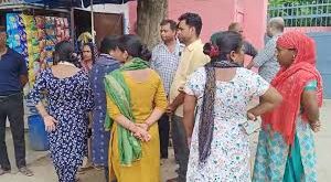 Family members filed a case : सहारनपुर में पति ने की आत्महत्याः पत्नी के प्रेम प्रसंग और मानसिक प्रताड़ना से परेशान था मृतक, परिजनों ने दर्ज कराया केस ?