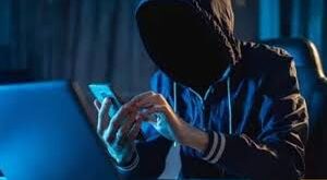 Gang busted : ऑनलाइन ठगी करने वाले गैंग का पर्दाफाश 7 गिरफ्तार,गैंग लीडर निकला B.Tech डिग्रीधारी ?
