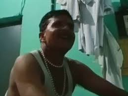 It went viral and there was a stir : लाचार महिला को मजिस्ट्रेट का अधबूढ़ अर्दली कमरे में लेजाकर, रच रहा था रासलीला वीडियो हुआ वायरल तो मचा हड़कंप ?