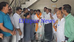 Dr. Shoaib's Bihar Election In Hapur : हापुड़ में डॉ. शोएब का बिहार चुनाव में AICC ऑब्जर्वर बनने पर जोरदार स्वागत हुआ। उन्होंने पार्टी नेतृत्व का आभार जताया और जिम्मेदारी निभाने का संकल्प लिया।
