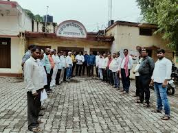 Stopping Instructions : मनरेगा में ख़राब प्रगति पर 03 ब्लाकों के एपीओ का वेतन रोकने के निर्देश