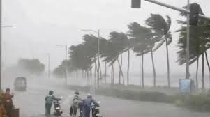Warning issued : आईएमडी ने देशभर में भारी बारिश, तेज हवाएं और तूफान को लेकर चेतावनी जारी की ?