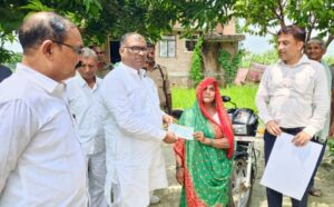 Dead crusher operator : जम्मू-कश्मीर हादसे में मृत क्रेशर ऑपरेटर के परिवार को मिला 16.38 लाख मुआवजा ?