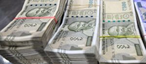 Minimum Balance : सरकारी बैंकों ने मिनिमम बैलेंस के नाम पर वसूले 9000 करोड़ रुपये ?