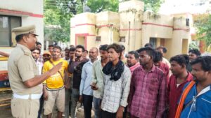 Fine collected : यातायात पुलिस जौनपुर ने 62 ई-रिक्शा चालान, 10 सीज कर 32,000 जुर्माना वसूला ?