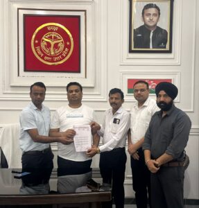 Sought help from schools : डॉ. आदित्य यादव के नेतृत्व में प्रतिनिधिमंडल ने विधायक से वित्तविहीन स्कूलों की मदद मांगी ?