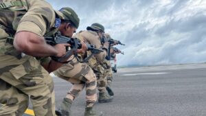 Increased to 2.2 lakh : CISF की 'अधिकृत संख्या' 2 लाख से बढ़कर हुई 2.2 लाख ?
