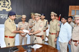 Arms smuggler arrested : थाना भोपा पुलिस ने मुठभेड़ में 14 शातिर असलहा तस्कर गिरफ्तार कर बरामदगी की ?