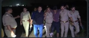 One accomplice absconded : 25 हजार का इनामी बदमाश आमिर मुठभेड़ में घायल उसका एक साथी हुआ फरार ?