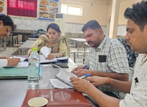 Medical Colleges : हापुड़, मेडिकल कॉलेजों की कैंटीन पर खाद्य सुरक्षा विभाग की छापेमारी, संदिग्ध खाद्य पदार्थों के लिए गए नमूने ? 