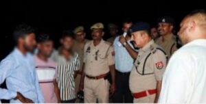DM-SP : गढ़मुक्तेश्वर में गंगा खतरे के निशान पर, डीएम-एसपी ने ग्रामीणों को किया अलर्ट ?