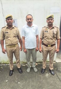 Criminals : निरीक्षक चौहान व गौतम अपराध और फ्रॉड पर कड़ी कार्रवाई कर अपराधियों को जेल भेज रहे ?