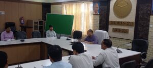 Review meeting : जिलाधिकारी श्री अभिषेक पांडे की अध्यक्षता में हुई प्रधानमंत्री सूर्य घर मुफ्त बिजली योजना की समीक्षा बैठक ?