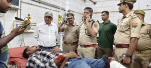 Road Accident : जौनपुर में डीएम-एसपी ने सड़क दुर्घटना में घायलों से मिलकर सहायता का आश्वासन दिया ? 