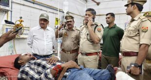 Road Accident : जौनपुर में डीएम-एसपी ने सड़क दुर्घटना में घायलों से मिलकर सहायता का आश्वासन दिया ?