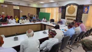 Equal : जिला सैनिक बंधु की बैठक में जिलाधिकारी महोदय द्वारा तिरंगा भेट कर पूर्व सैनिको को समानित किया गया ?