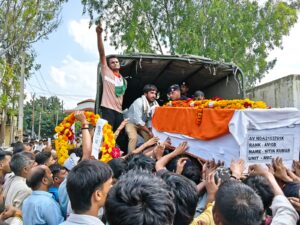Last farewell : शहीद नितिन कुमार फौजी को नम आंखों से दी गई अंतिम विदाई ? 