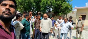 D.M : अभिषेक पांडे ने नान गांव की लाइब्रेरी को उपहार में दिए ₹6 लाख, खेल मैदान की भी उम्मीद जगी ?