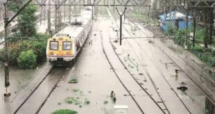 Rail services resume : मध्य रेल पर भारी बारिश के चुनौती के बावजूद - निर्बाध रेल सेवाएं जारी ?