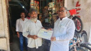 Certificate Assigned : राज्यमंत्री गिरीश यादव ने डूबे युवक के परिजनों को चार लाख सहायता प्रमाणपत्र सौंपा ?