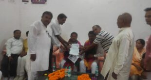 Handed over the file : गढ़मुक्तेश्वर में हाईकोर्ट बेंच और बहादुरगढ़ ब्लॉक की मांग को लेकर पत्रावली सौंपीं ?