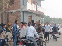 Critical on doctors : जौनपुर में लापरवाही से सड़क पर प्रसव, नवजात की मौत, डॉक्टरों पर गंभीर आरोप ?