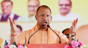 Abusive behaviour : सीएम योगी की जनसभा में भाजपाई युवक ने मीडिया कर्मियों के साथ किया अभद्र व्यवहार ?