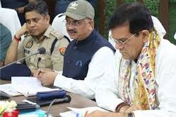 A K Sharma : बाढ़ की संभावित स्थिति के दृष्टिगत पूर्व में ही तैयारी कर ले सुनिश्चित- प्रभारी मंत्री जी ?