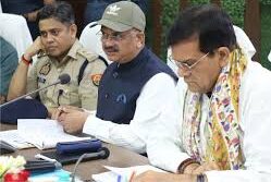 A K Sharma : बाढ़ की संभावित स्थिति के दृष्टिगत पूर्व में ही तैयारी कर ले सुनिश्चित- प्रभारी मंत्री जी ?