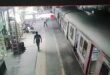 In agony : ट्रेन की छत पर चढा युवक हाई वोल्टेज तार की चपेट में आया, तड़पता रहा, लोग बनाते रहे वीडियो ?