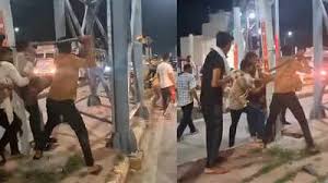 Brutally beaten : मेरठ टोल प्लाजा पर विवाद, जवान को खंभे से बांधकर बेरहमी से पीटा ?