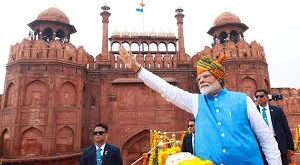 Response to criticism : लाल किले की प्राचीर से 12 साल बेमिसाल राष्ट्रनिर्माण की यात्रा और विपक्ष की आलोचना पर जवाब ?