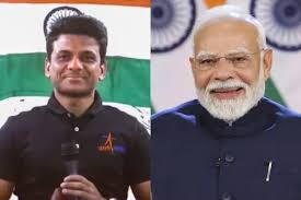 Emotional moment : अंतरिक्ष से लौटे शुभांशु को पीएम मोदी ने गले लगाया, भावुक पल ?