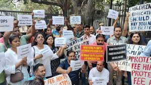 Fees in schools : दिल्ली स्कूलों में फीस बढ़ाने से पहले अनुमति, लेखा परीक्षण और पारदर्शिता नियमों का पालन अनिवार्य ?