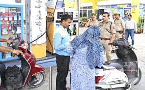 No Fuel Campaign : नो हेलमेट, नो फ्यूल अभियान के तहत पेट्रोल पंपों का निरीक्षण ?