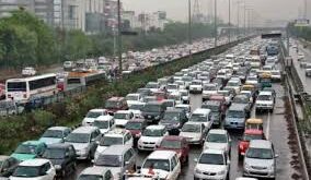 Registration : सरकार का महंगा तोहफा 20 साल तक चलाएं पुरानी गाड़ी, लेकिन रजिस्ट्रेशन फीस देख उड़ जाएंगे होश ?