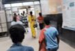 Running around : जौनपुर में न्यूड किन्नरों ने डॉक्टरों को दौड़ा-दौड़ाकर पीटा ?