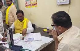 The angry doctor : तमाशा बना रखे हैं विधायक के गुस्से पर भड़का डॉक्टर, बोले- आप जैसे बहुत देखे ?
