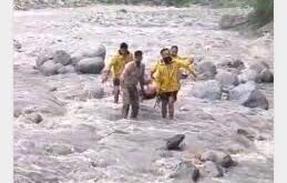 Water left : ब्यास नदी ने दिखाया रौद्र रूप, कीरतपुर-मनाली फोरलेन बंद होने से फंसे सैकड़ों वाहन, पंडोह डैम से छोड़ा पानी ?