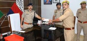 Becoming an angel : पुलिस अपनी ड्यूटी व फर्ज के साथ-साथ सेवा परमो धर्म, कर्तव्य और करुणा बनकर फ़रिश्ता बन रही ?