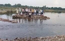 Car in the river : गूगल मैप फिर बना काल दिखाया वो रास्ता जो महीनों से बंद था, नदी में कार गिरने से 3 की मौत ?