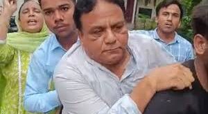 Heart Attack : सहारनपुर में बेटी से छेड़छाड़ की शिकायत पर थाने पहुंचे पिता को दारोगा ने लॉकअप में किया बंद, उन्हें आया हार्ट अटैक ?